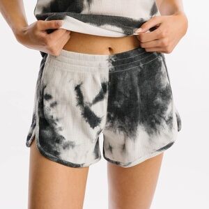 ZYIA Gray Hendrix Thermal Shorts Large NWT 2058